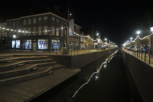 Zevenbergen verlicht in feestelijke gloed