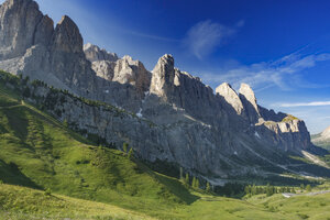 Adembenemend pad naar het Pisciadu-meer in de Dolomieten