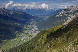 Panoramisch uitzicht op het Stubaital