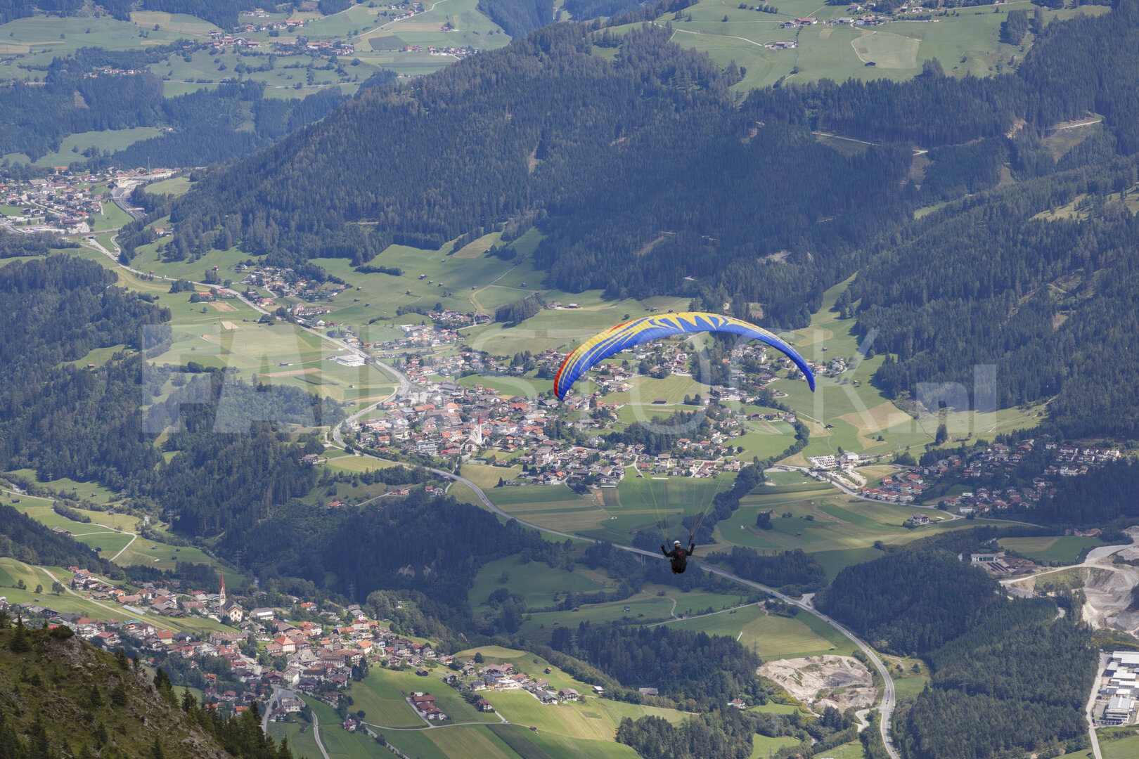 Paragliders in de Stubai Valley - augustus 2008