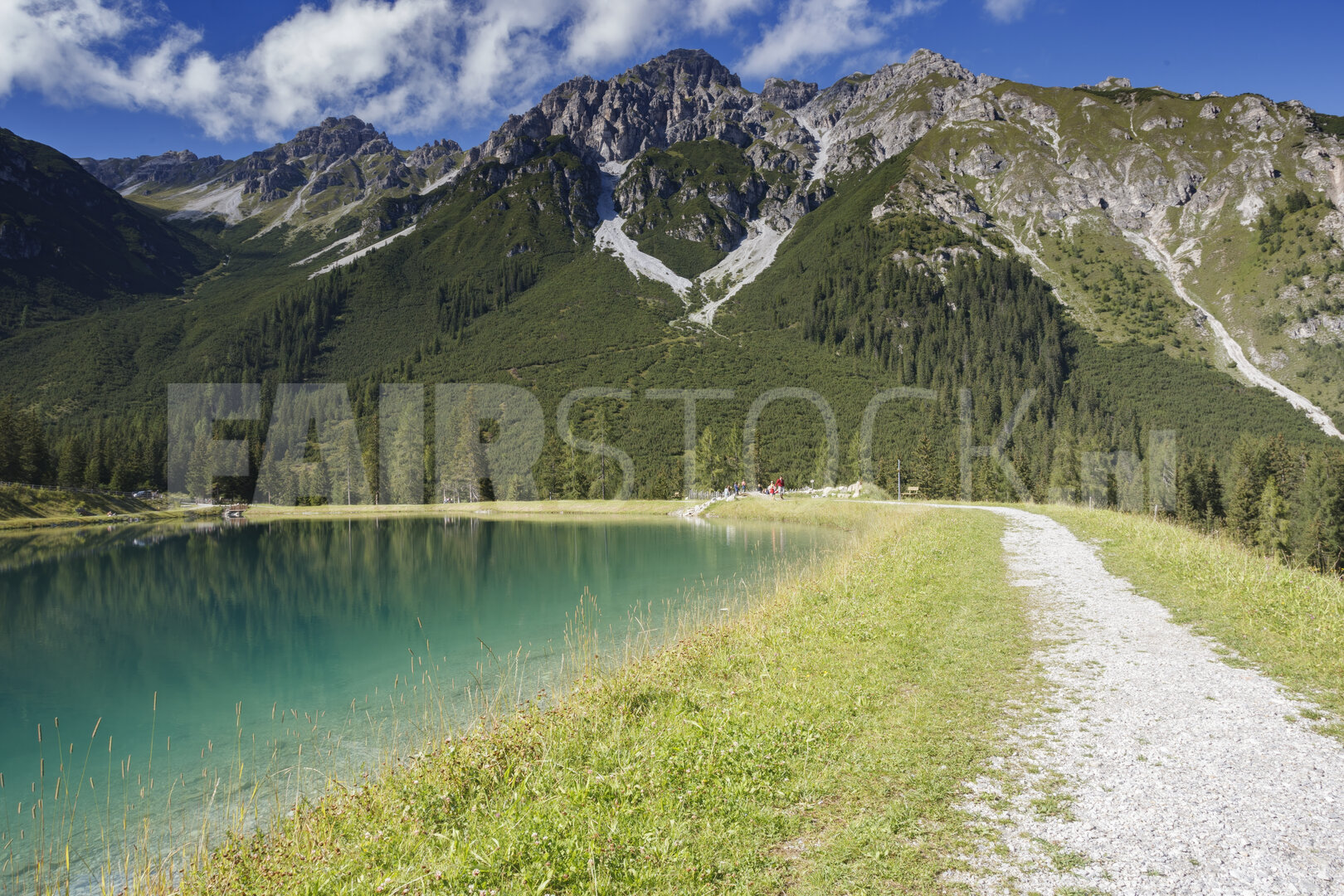 Alpine spiegelbeeld: Panoramasee in Stubai Valley