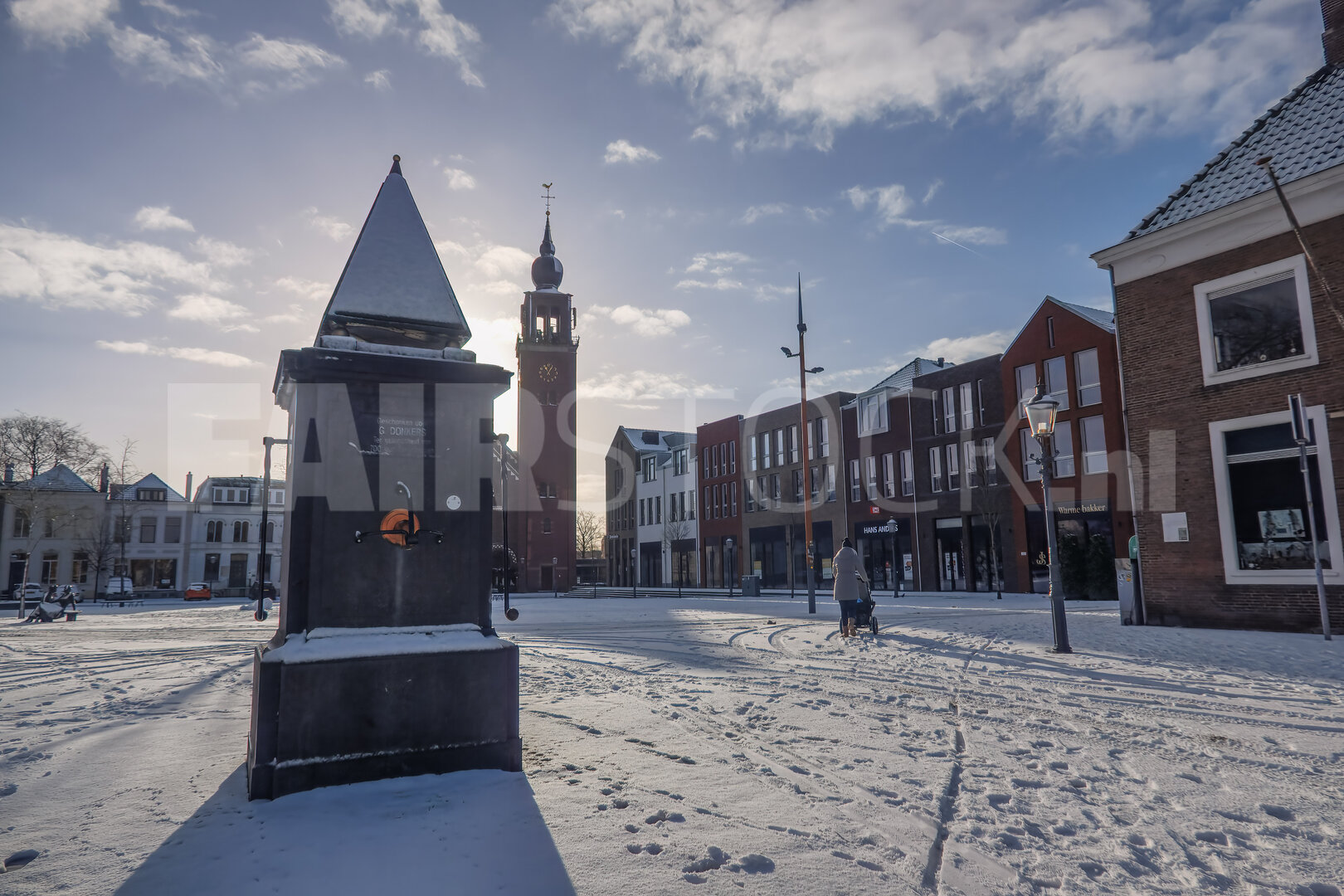 Winterse stilte op het marktplein van Zevenbergen